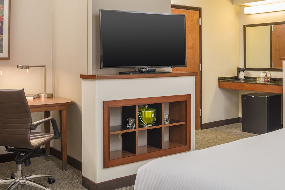 Hyatt Place San Antonio Airport Quarry Market - photo 31