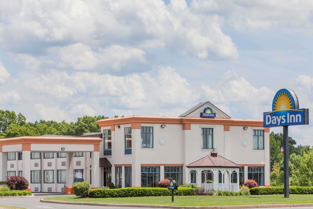 Days Inn by Wyndham Windsor Locks Bradley Intl Airport — hotel in Windsor Locks