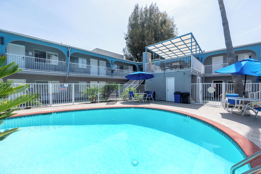 Hollywood City Inn - photo 53