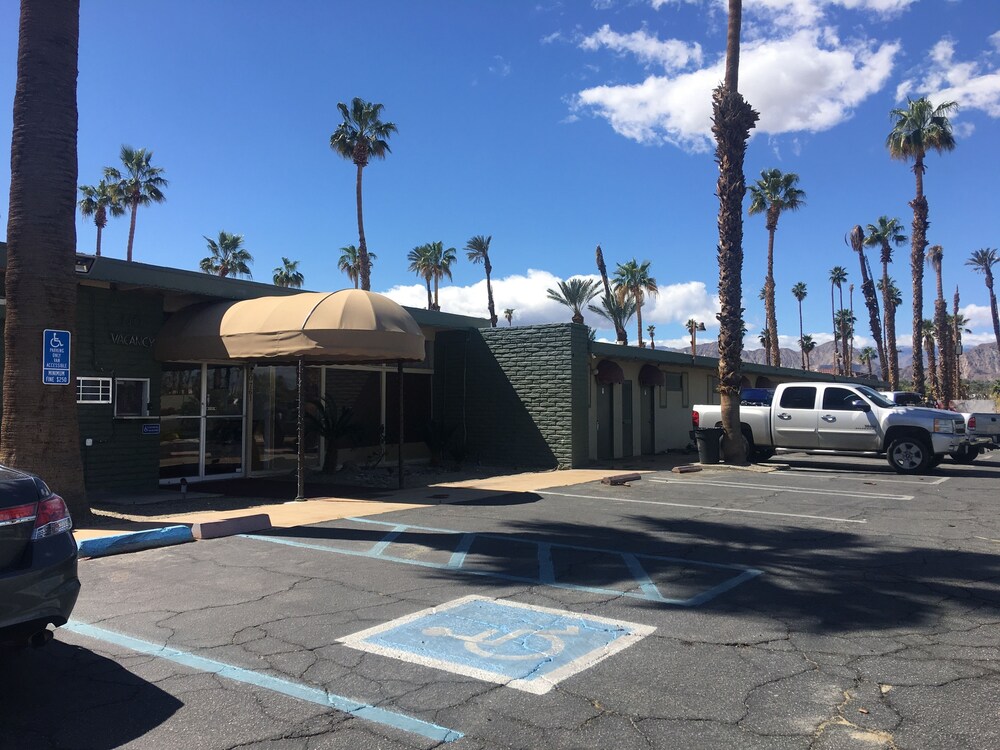 Palm Shadow Inn - photo 15
