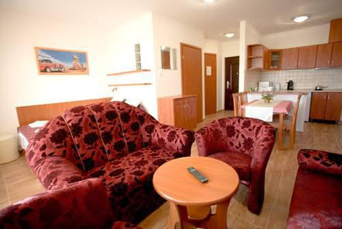 Júlia Bordeaux Velvet in Hajduszoboszlo, Hungary