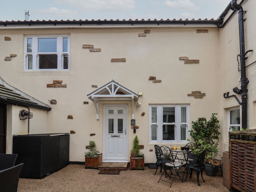 Hideaway Cottage — 4-Star Luxury Hotel in Whitby, United Kingdom