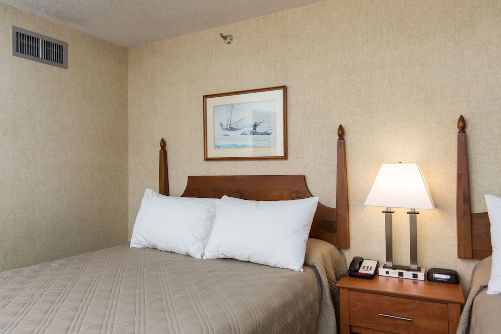 Commodores Inn - photo 21