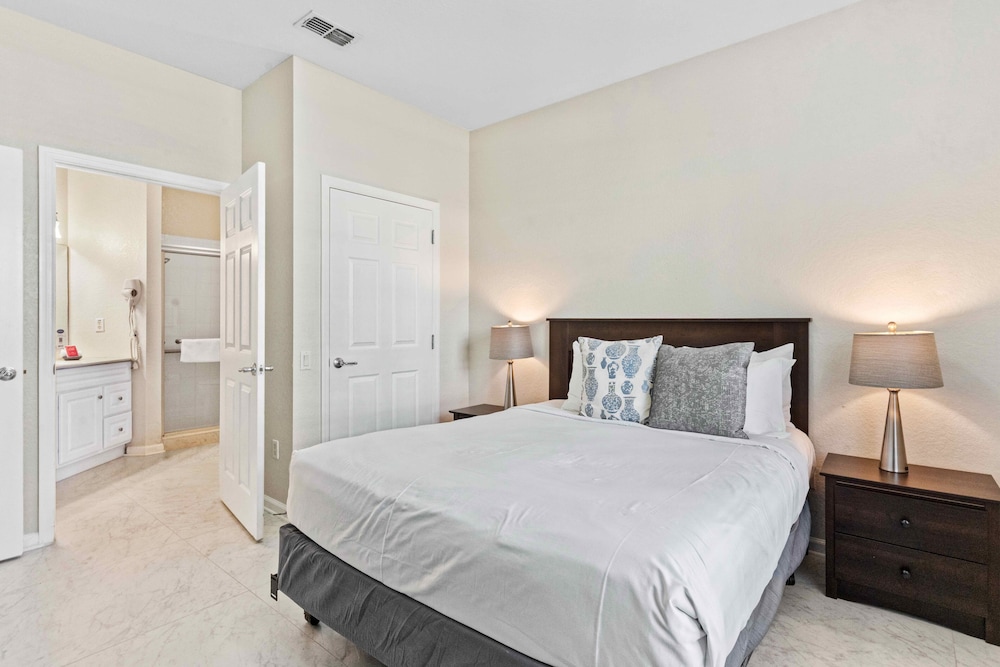 First Floor Vista Cay Condo W free Resort Access - photo 11