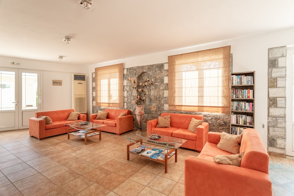 Hotel Aphrodite — Kardamyli — photo 4