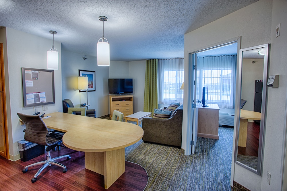 Candlewood Suites Fargo N. Dakota State University by IHG - photo 12