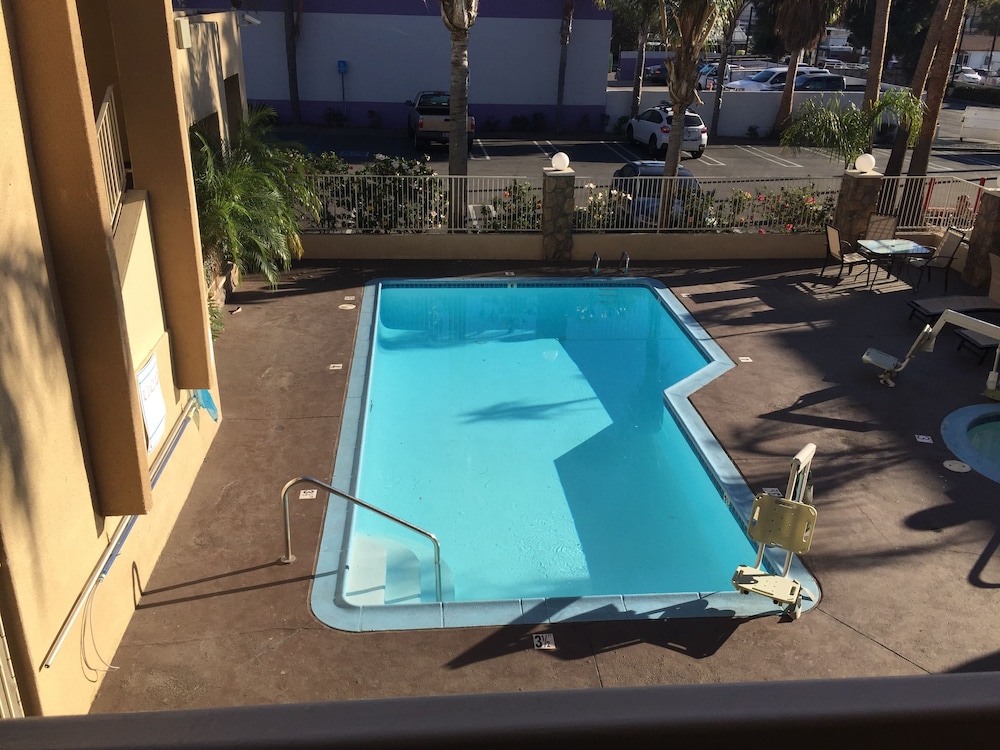 Chula Vista Inn - photo 41