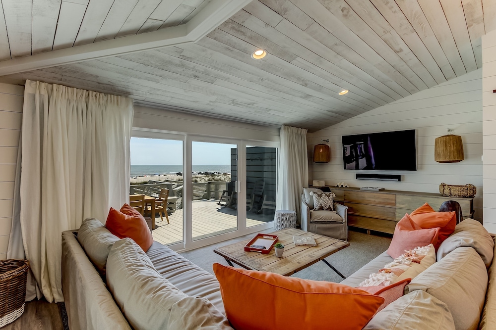 Yellow Oceanfront Hotel Room With Spectacular View of Atlantic Ocean by Redawning - photo 11