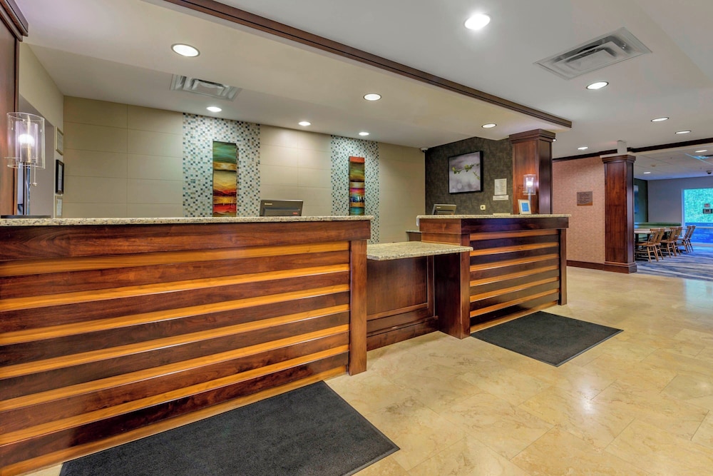 Fairfield Inn & Suites by Marriott Slippery Rock - photo 4