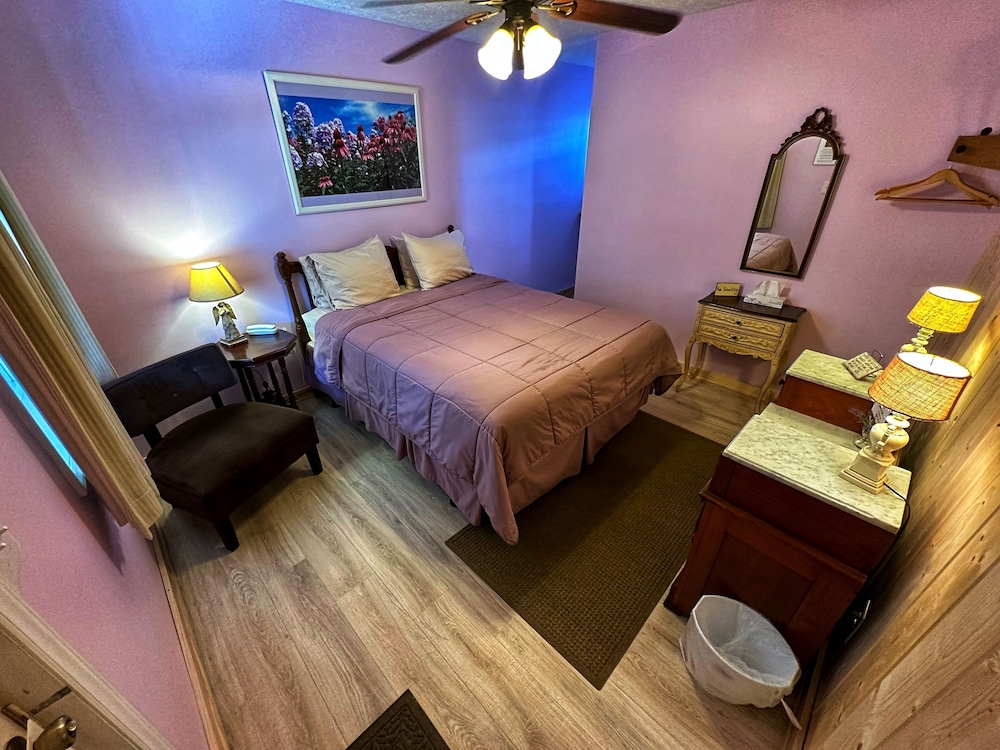 Alpine Village Inn - photo 6