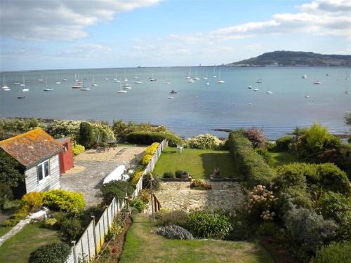 Rainbows End - carbon neutral hotel in Weymouth