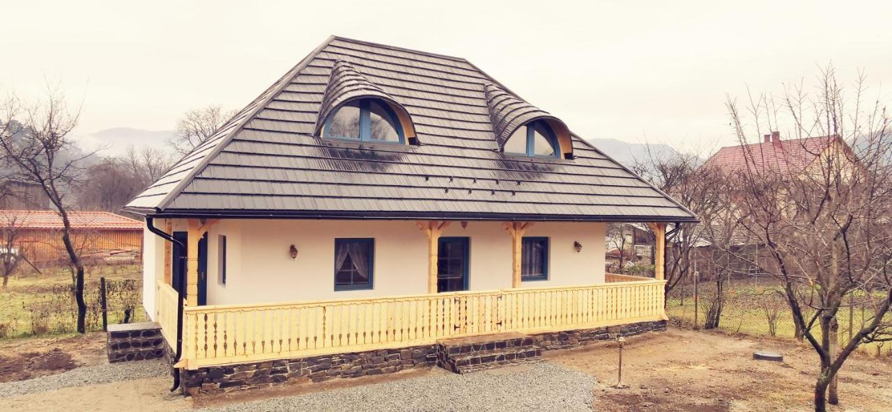 La Bunici in Viseu De Sus, Romania