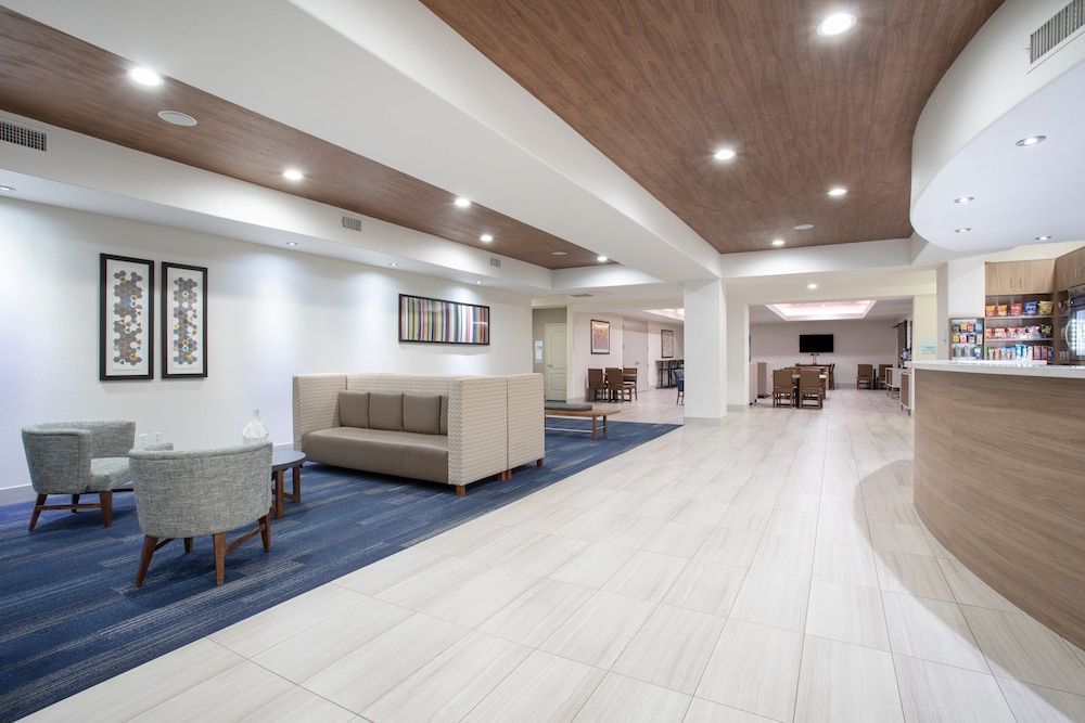 Holiday Inn Express & Suites Chowchilla Yosemite Park Area by IHG - photo 37