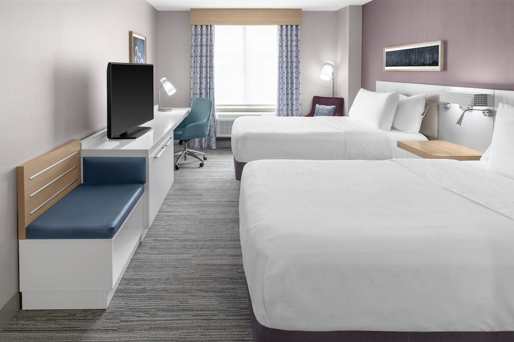 Hilton Garden Inn Queens JFK Airport - photo 9