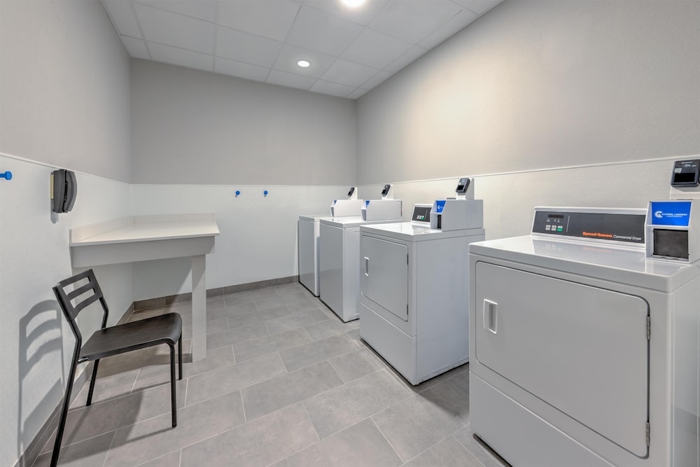 Hampton Inn & Suites by Hilton Little Rock Airport - photo 24