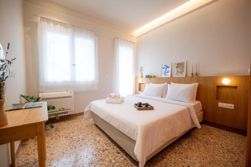Aegis Filoppapou suites Somon — 4-Star Luxury Hotel in Athens, Greece