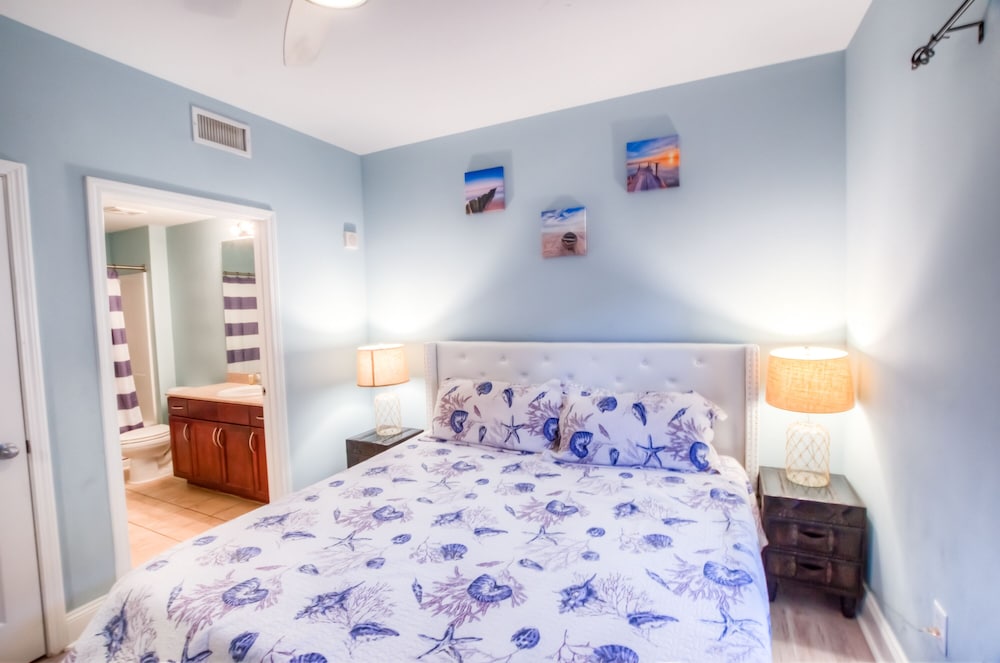 Laketown Wharf Resort by Aneliya's Rentals - photo 71