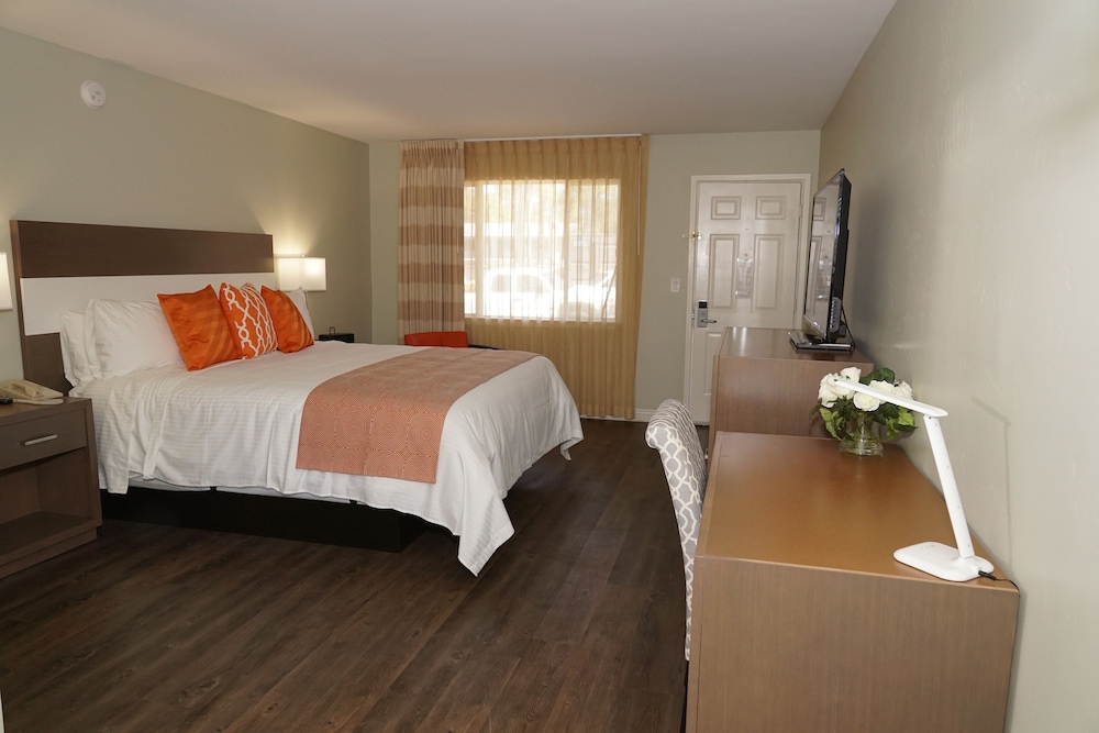 The Atwood Hotel San Diego SeaWorld Zoo - photo 10