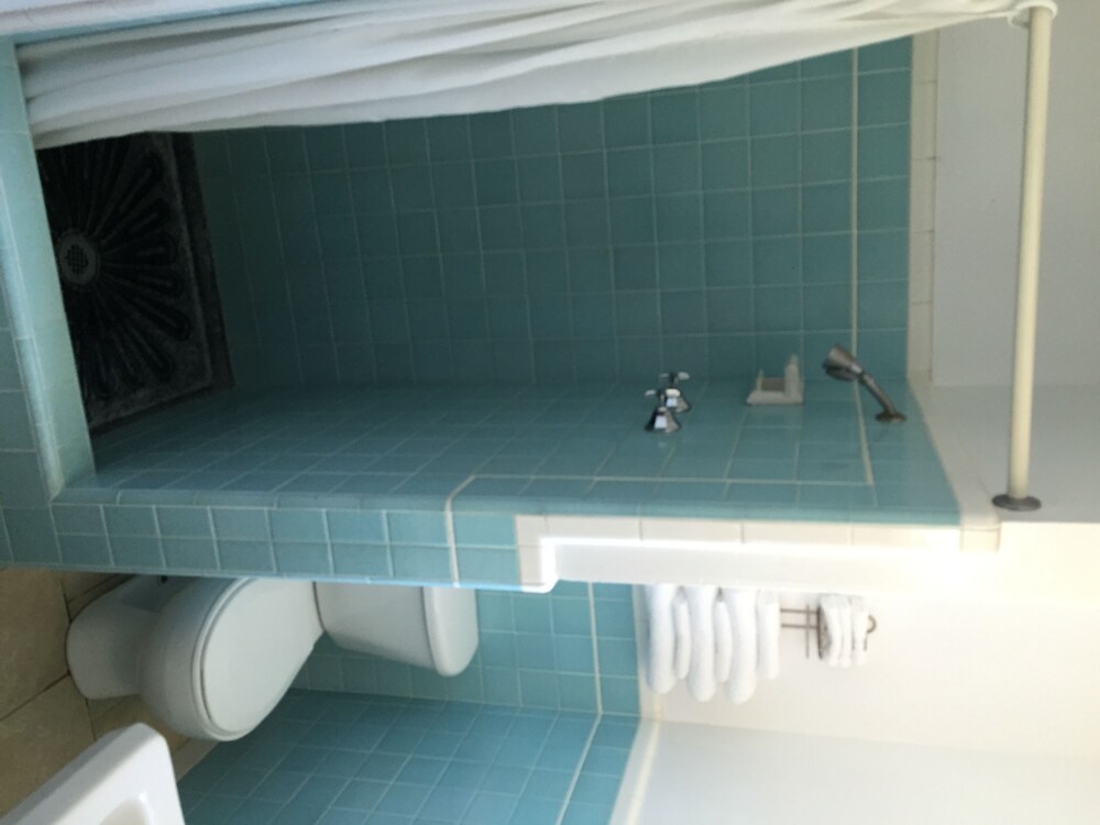 Centre Motel - photo 11
