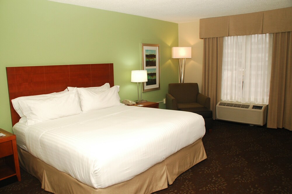 Holiday Inn Express Hotel & Suites Birmingham Irondale by IHG - photo 25