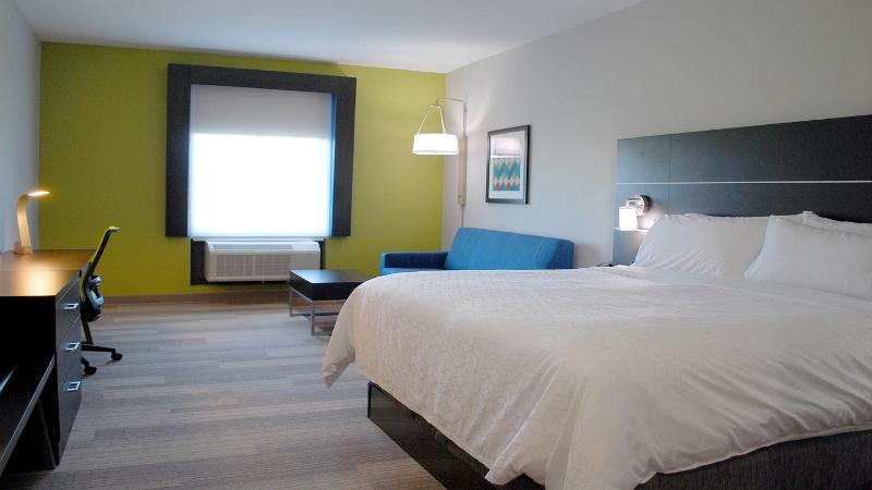 Holiday Inn Express and Suites White Hall by IHG - photo 19