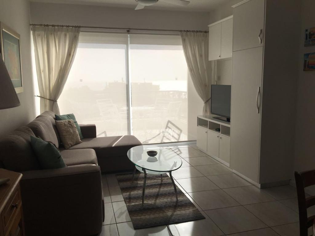 Kings Palace Modern Penthouse with Incredible Sea Views