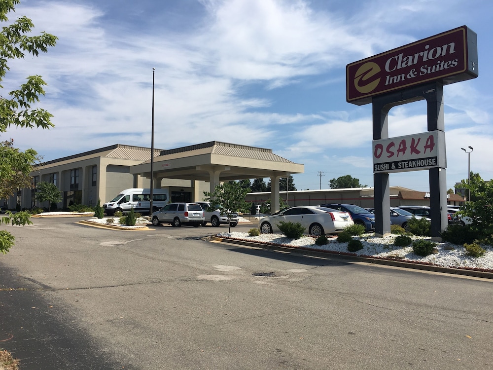 Clarion Inn & Suites Grand Rapids Airport - photo 76