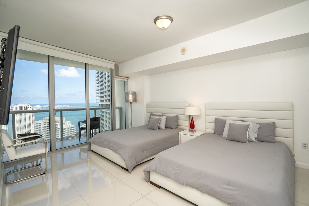 Private Residences at ICON Twr3 by JOS17 - photo 18