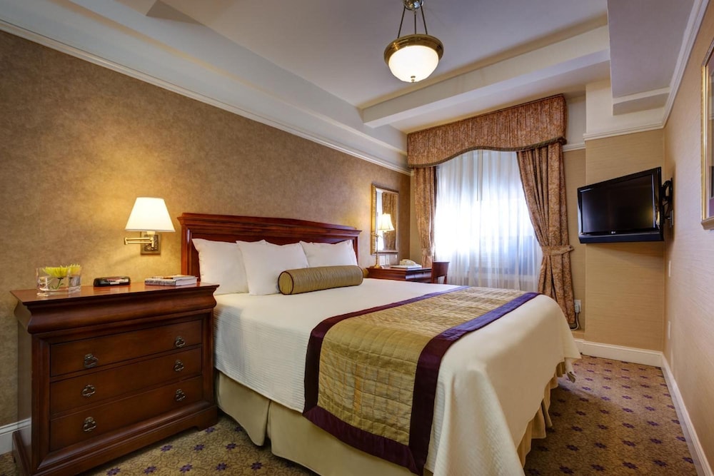 Wellington Hotel - photo 9