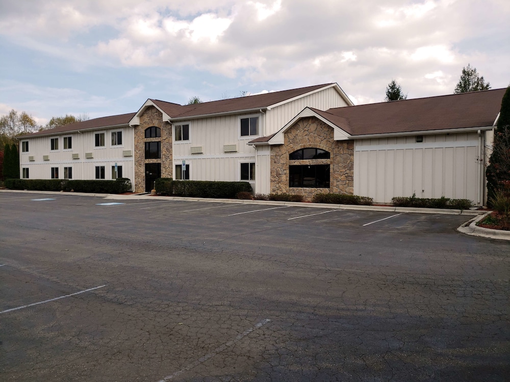 Americas Best Value Inn & Suites Independence VA - photo 11
