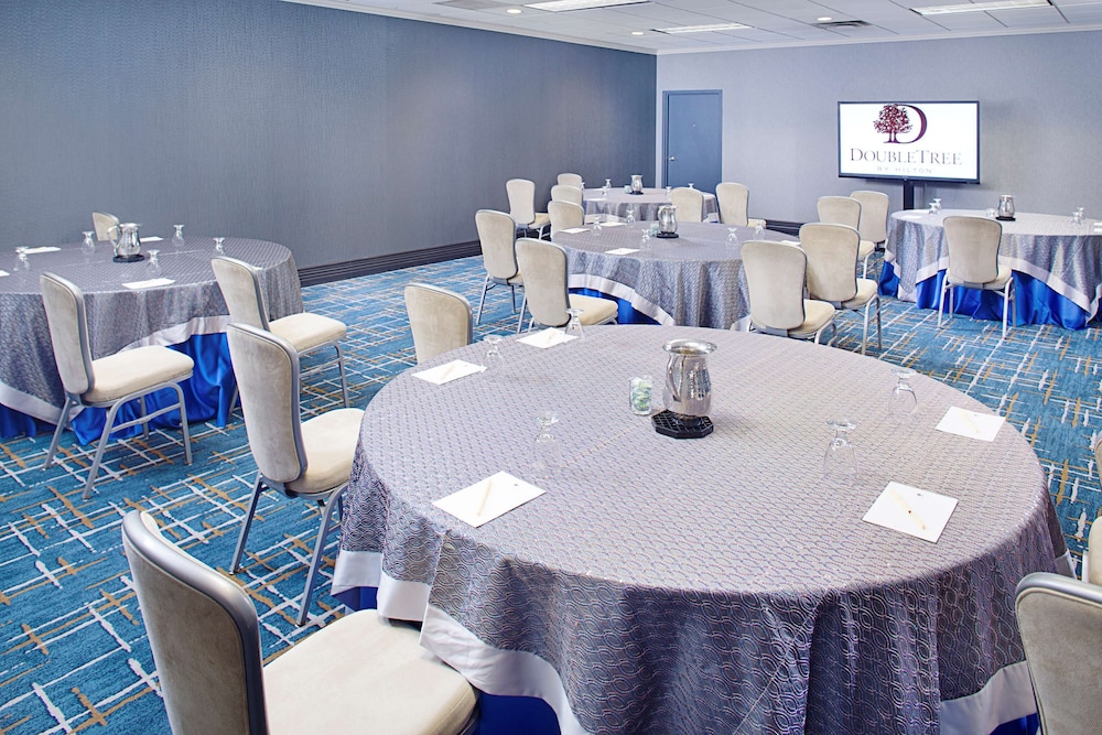 DoubleTree Hotel Baltimore BWI Airport - photo 25