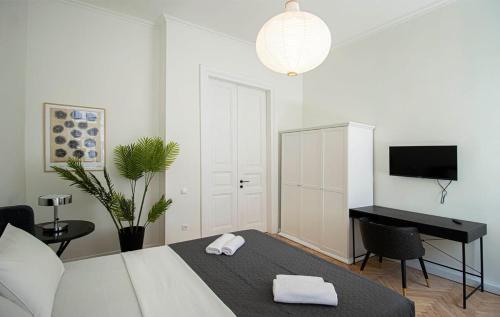 Chic 3BR Apt Near Fabrika By Wehost