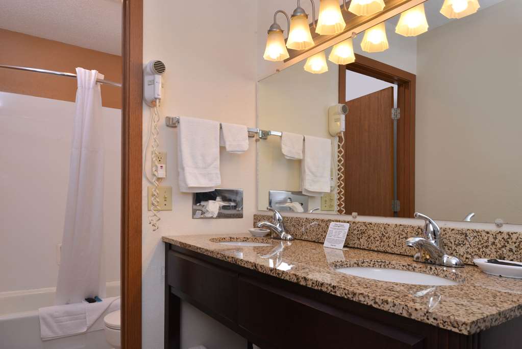 Americas Best Value Inn & Suites Atlantic - photo 24