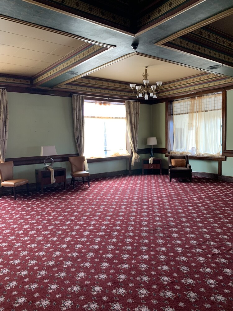 The Karsten Hotel - photo 3
