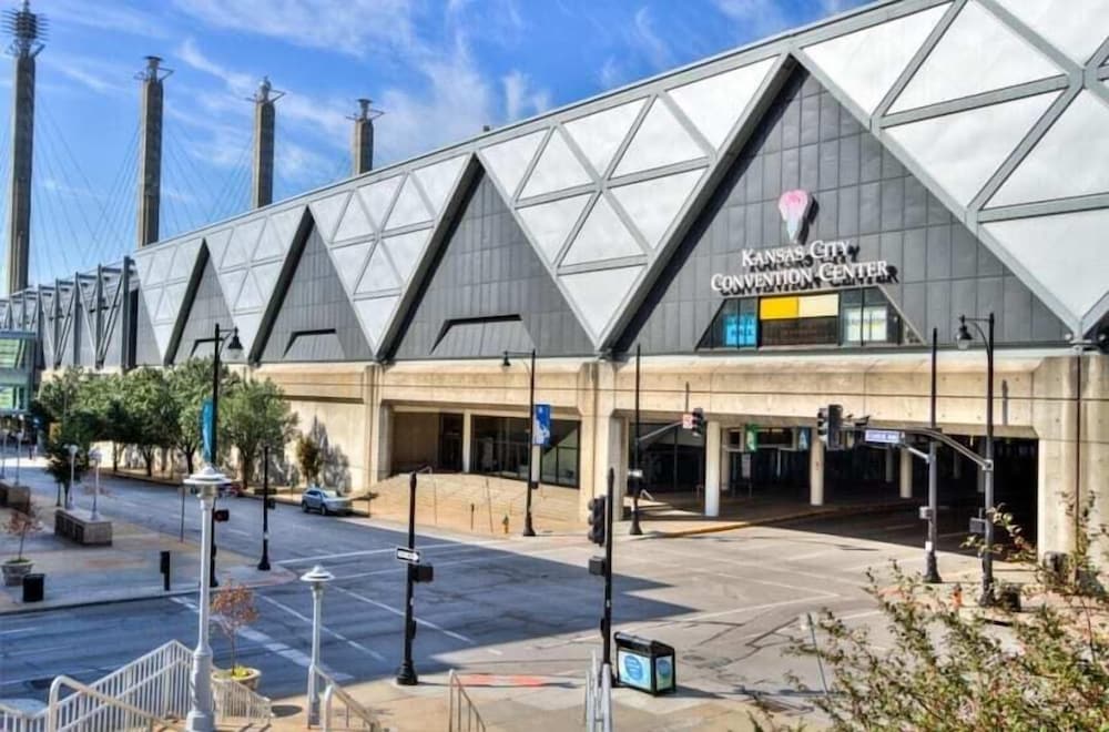 Hotel Lotus Kansas City Stadium - photo 33