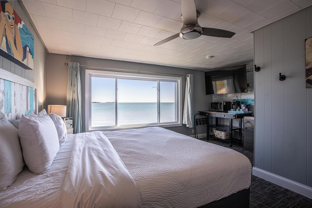 Beachfront Inn - photo 22