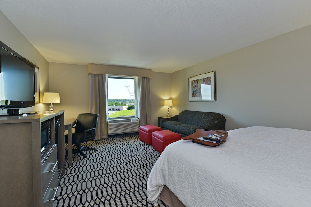 Hampton Inn Middletown - photo 10