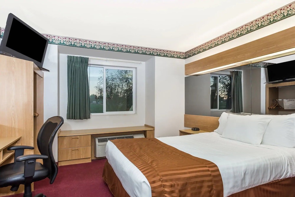 Brush inn and Suites - photo 6
