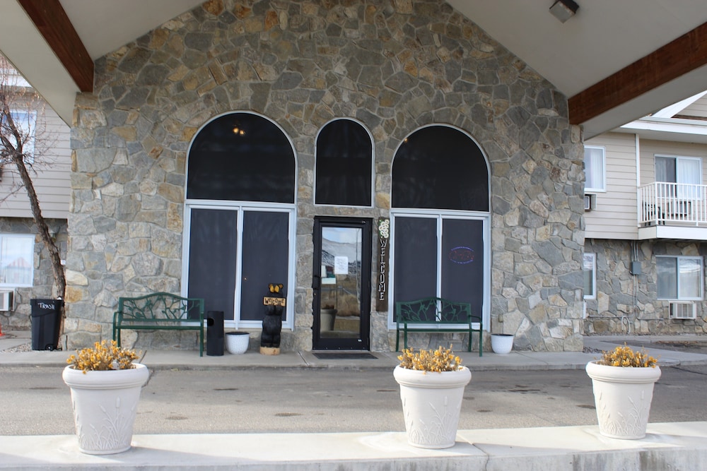 Rodeway Inn Whitehall - photo 32