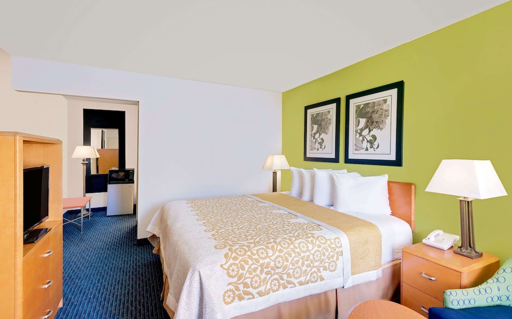 Days Inn by Wyndham Easton - photo 3
