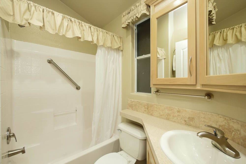 The Cottages at Golden Village Palms RV Resort - photo 14
