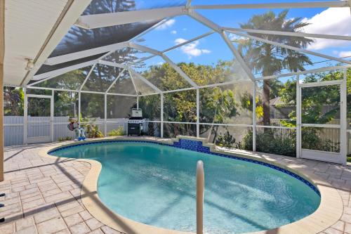 Villa Avery Fenced modern home w electric heated pool; Great for families & pets SWFL Rentals — 4-Star Luxury Hotel in Cape Coral, United States