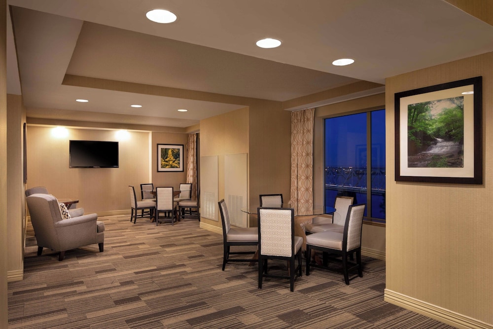 Sheraton Louisville Riverside by Marriott - photo 25