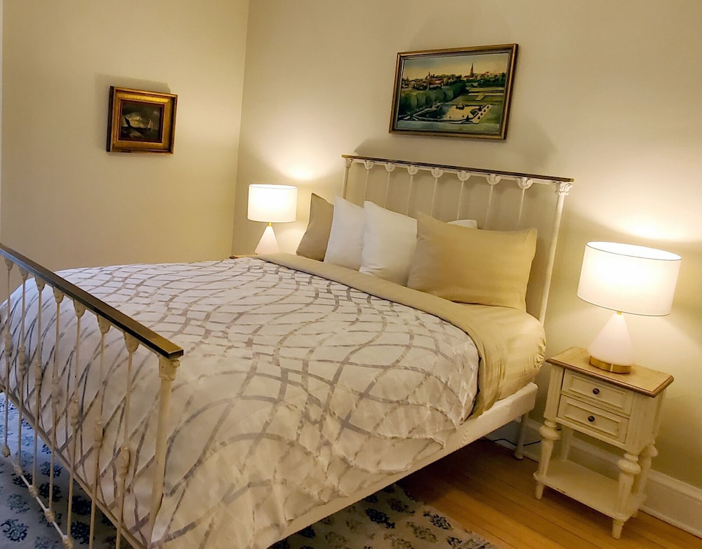 Governor's Mansion Inn and Cafe - photo 9