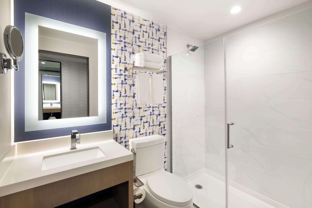 DoubleTree by Hilton Long Island City NY - photo 20