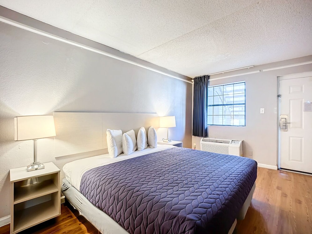 Stayable Suites Jacksonville - photo 36