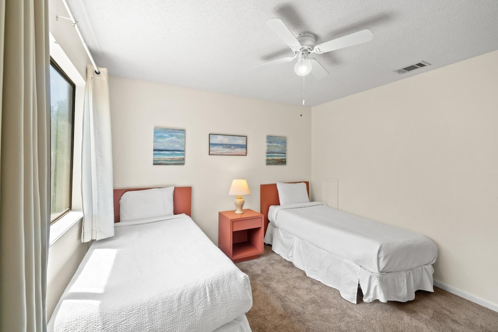 Portside Resort Pet Friendly Rentals by Panhandle Getaways - photo 14