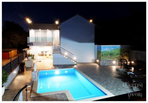 Villa Luketini Dvori Primošten — 4-Star Luxury Hotel in Krusevo, Croatia