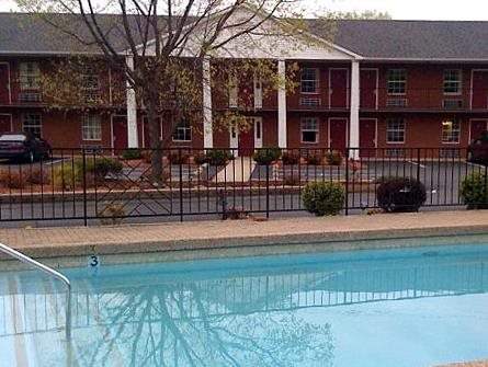 Downtown SuperInn — Bardstown — photo 3