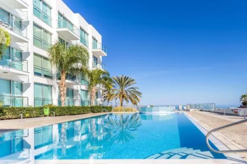 MagesticView seafront apartment